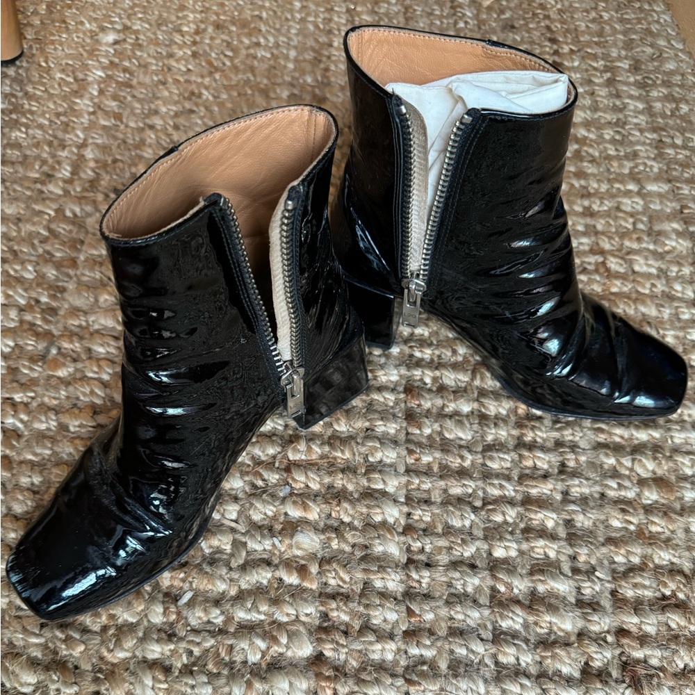 LOQ Patent Leather Boots